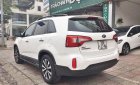 Kia Sorento 2016 - Cần bán Kia Sorento sản xuất 2016, màu trắng chính chủ, giá chỉ 625 triệu