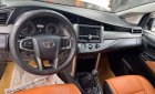Toyota Innova 2017 - Bán xe Toyota Innova năm 2017, màu xám