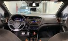 Hyundai i20 Active 2015 - Cần bán gấp Hyundai i20 Active đời 2015, màu trắng, nhập khẩu Hàn Quốc