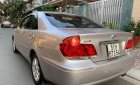 Toyota Camry 2004 - Bán Toyota Camry sản xuất 2004, màu bạc số tự động