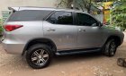 Toyota Fortuner 2019 - Bán xe Toyota Fortuner sản xuất 2019, màu xám còn mới, giá 890tr