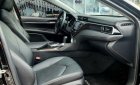 Toyota Camry 2019 - Cần bán lại xe Toyota Camry năm 2019, màu đen, nhập khẩu  