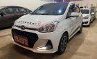 Hyundai Grand i10 1.2 AT  2018 - Cần bán lại xe Hyundai Grand i10 1.2 AT sản xuất năm 2018, màu trắng