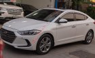 Hyundai Elantra   2017 - Bán Hyundai Elantra sản xuất năm 2017, màu trắng  