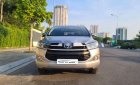 Toyota Innova 2017 - Cần bán gấp Toyota Innova năm sản xuất 2017, màu xám