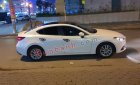Mazda 3 2016 - Bán xe Mazda 3 năm sản xuất 2016, màu trắng còn mới  