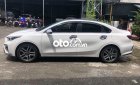 Kia Cerato 2019 - Cần bán lại xe Kia Cerato sản xuất 2019, màu trắng số tự động, giá tốt