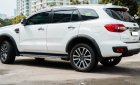 Ford Everest   Titanium 2.0L 4x4 AT  2018 - Cần bán gấp Ford Everest Titanium 2.0L 4x4 AT sản xuất 2018, màu trắng, nhập khẩu nguyên chiếc