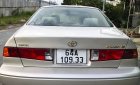 Toyota Camry   LE 2.2 1998 - Cần bán gấp Toyota Camry LE 2.2 năm sản xuất 1998, màu bạc, nhập khẩu còn mới, giá 215tr
