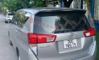 Toyota Innova   2.0E  2018 - Cần bán xe Toyota Innova 2.0E 2018, màu bạc số sàn, giá tốt