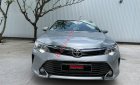 Toyota Camry   2.0E  2015 - Cần bán xe Toyota Camry 2.0E năm sản xuất 2015, màu bạc, giá chỉ 700 triệu