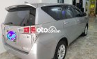 Toyota Innova      2018 - Bán Toyota Innova năm sản xuất 2018, màu bạc xe gia đình, giá chỉ 575 triệu