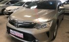 Toyota Camry   2.5Q  2017 - Bán Toyota Camry 2.5Q năm sản xuất 2017, màu vàng cát