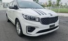 Kia Sedona 2018 - Cần bán xe Kia Sedona sản xuất 2018 còn mới giá chỉ 910tr