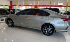 Kia Cerato   1.6 MT  2019 - Xe Kia Cerato 1.6 MT năm 2019, màu vàng cát