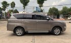 Toyota Innova 2.0E 2018 - Bán Toyota Innova 2.0E đời 2018, màu đồng, giá tốt