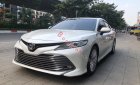 Toyota Camry   2.5Q 2019 - Bán xe Toyota Camry 2.5Q năm 2019, màu trắng, xe nhập