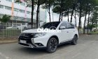 Mitsubishi Outlander   2.0 AT Premium 2020 - Cần bán lại xe Mitsubishi Outlander 2.0 AT Premium năm 2020, màu trắng, giá tốt