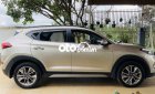 Hyundai Tucson 2018 - Cần bán gấp Hyundai Tucson 2018, màu xám, nhập khẩu còn mới giá cạnh tranh