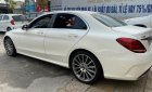 Mercedes-Benz C300    2017 - Cần bán xe Mercedes 2017, màu trắng còn mới