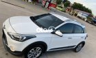 Hyundai i20 Active 2017 - Bán Hyundai i20 Active sản xuất 2017, màu trắng xe gia đình, giá 470tr
