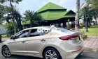 Hyundai Elantra    2018 - Bán Hyundai Elantra sản xuất 2018, màu vàng còn mới
