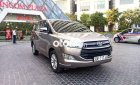 Toyota Innova  2.0G 2017 - Bán Toyota Innova 2.0G sản xuất 2017, màu xám số tự động