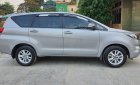 Toyota Innova 2016 - Bán Toyota Innova 2.0E MT sản xuất 2016, màu bạc giá cạnh tranh