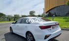Kia Cerato AT 2019 - Bán xe Kia Cerato AT sản xuất năm 2019, màu trắng còn mới, 595tr