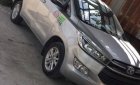 Toyota Innova 2.0E 2018 - Bán xe Toyota Innova 2.0E sản xuất năm 2018, màu bạc, 500 triệu