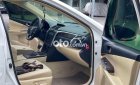 Toyota Camry 2016 - Bán Toyota Camry năm 2016, màu trắng giá cạnh tranh