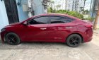 Hyundai Elantra AT 2017 - Cần bán Hyundai Elantra AT sản xuất năm 2017, màu đỏ