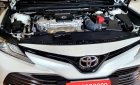 Toyota Camry AT 2021 - Cần bán gấp Toyota Camry AT sản xuất 2021, màu trắng