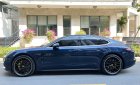 Porsche Panamera 2017 - Cần bán gấp Porsche Panamera sản xuất năm 2017, màu xanh cavansite, xe nguyên bản 100%, giá cực tốt