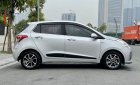 Hyundai Grand i10 1.2 AT  2017 - Cần bán gấp Hyundai Grand i10 1.2 AT năm sản xuất 2017, màu bạc