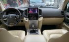 Toyota Land Cruiser 2017 - Cần bán Toyota Land Cruiser VX năm 2017, màu đen, xe chính chủ từ mới, xe đẹp giá tốt