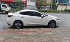 Mazda 3  Sport 2.0L Signature Luxury 2017 - Cần bán Mazda 3 Sport 2.0L Signature Luxury sản xuất năm 2017, màu trắng