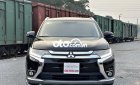 Mitsubishi Outlander 2.0 CVT Premium 2018 - Bán Mitsubishi Outlander 2.0 CVT Premium năm 2018, màu đen