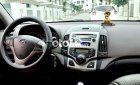 Hyundai i30 2010 - Cần bán xe Hyundai i30 AT sản xuất 2010, màu bạc, nhập khẩu nguyên chiếc