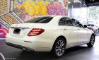 Mercedes-Benz E200 2020 - Cần bán lại xe Mercedes E200 Exclusive sản xuất 2020, màu trắng