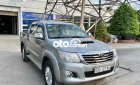 Toyota Hilux 2015 - Bán Toyota Hilux 2.5E 4x2MT sản xuất 2015, màu bạc, nhập khẩu nguyên chiếc số sàn, giá tốt