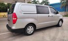 Hyundai Grand Starex 2011 - Bán Hyundai Grand Starex 2.4MT năm 2011, màu bạc, nhập khẩu Hàn Quốc