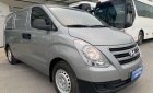 Hyundai Grand Starex 2016 - Xe Hyundai Grand Starex 2.5MT năm 2016, màu bạc 