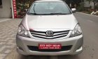 Toyota Innova 2010 - Bán xe Toyota Innova 2.0G sản xuất 2010, màu bạc số sàn