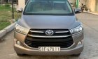 Toyota Innova 2017 - Cần bán lại xe Toyota Innova 2.0E sản xuất năm 2017, màu xám