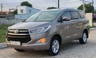 Toyota Innova 2017 - Cần bán lại xe Toyota Innova 2.0E sản xuất năm 2017, màu xám