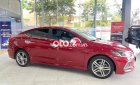 Hyundai Elantra 2018 - Màu đỏ