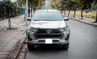 Toyota Hilux 2021 - Màu bạc, nhập khẩu, giá 760tr