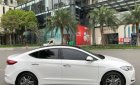 Hyundai Elantra 2017 - Xe màu trắng, số tự động