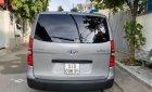 Hyundai Starex 2017 - Xe 6 chỗ 900kg, số sàn, máy xăng, màu xám